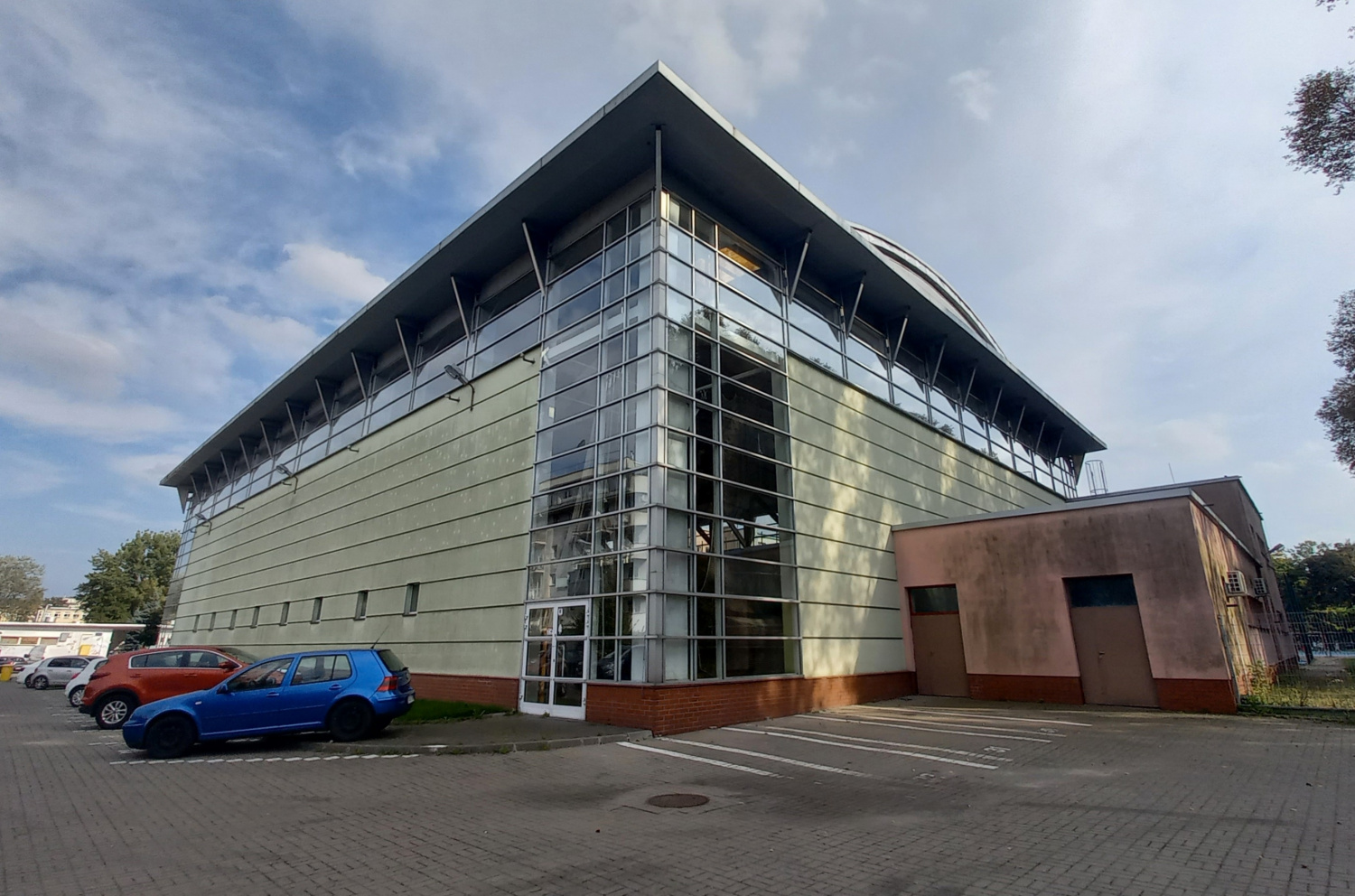 Zdjęcie architektury budynku Hala sportowa Szkoły Podstawowej nr 238 im. Christo Botewa